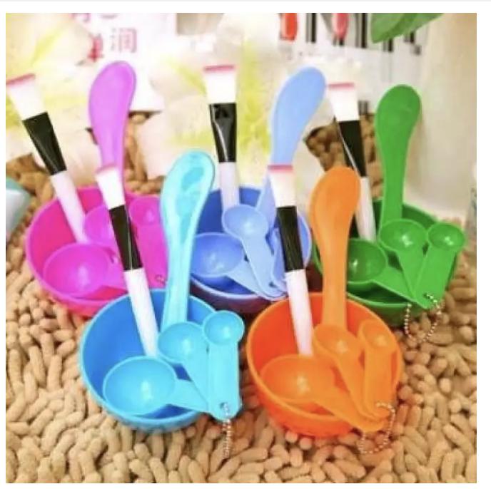 Dụng Cụ Bát Trộn Mặt Nạ ( Màu ngẫu nhiên )