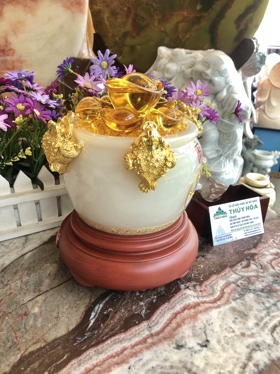 Bát vàng, Bát Tụ Bảo, Bát tụ tài phong thủy đá bạch ngọc được chạm khắc thêm 4 con thiềm thừ chiêu nạp tài lộc trang trí bàn thờ thần tài, nhà cửa - Cao 18cm