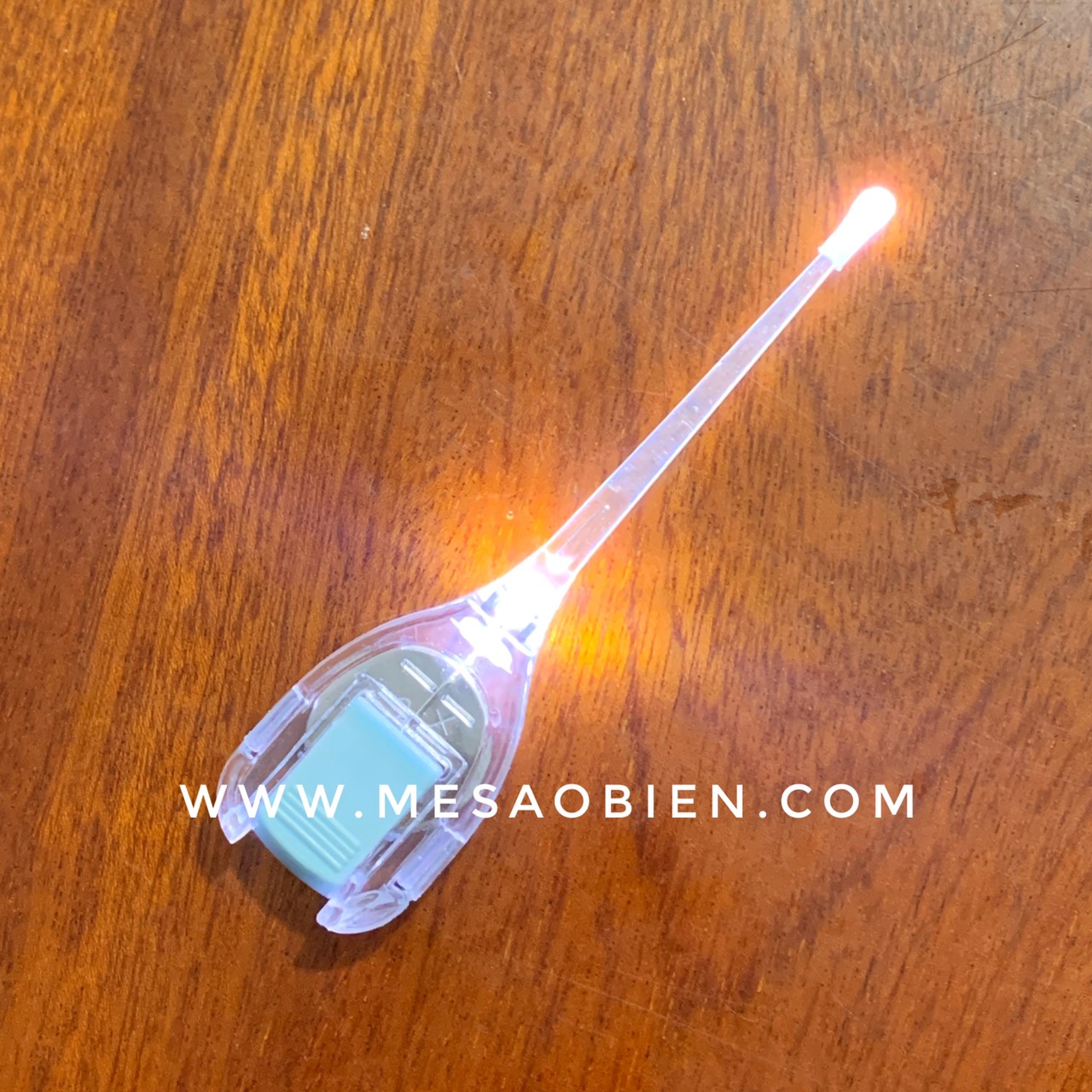 Dụng cụ ráy tai cho bé có đèn Best BB