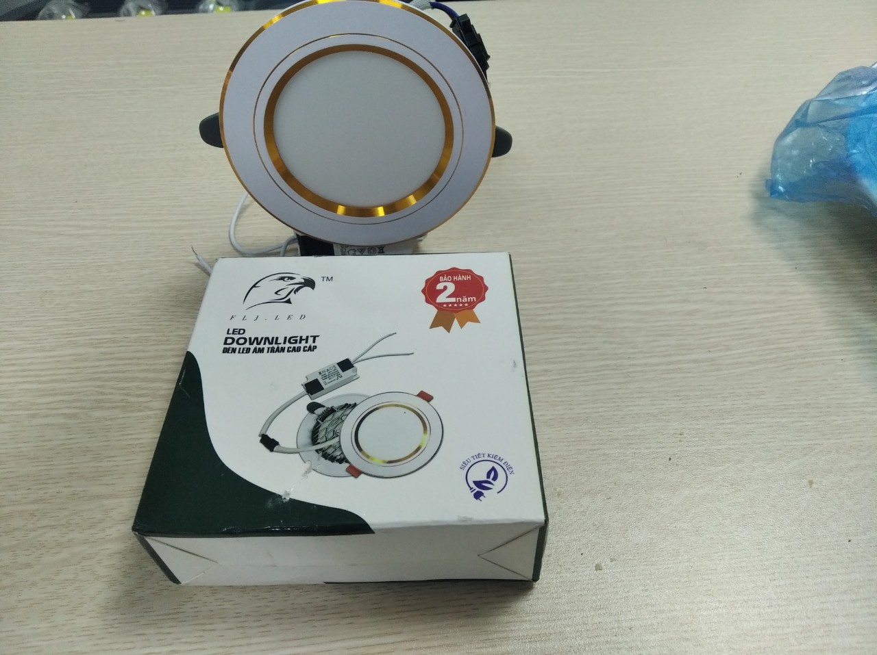 Đèn âm trần phi 90