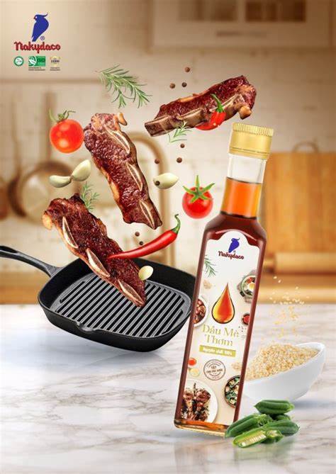Dầu mè thơm Con Két Nakydaco chai 250ml