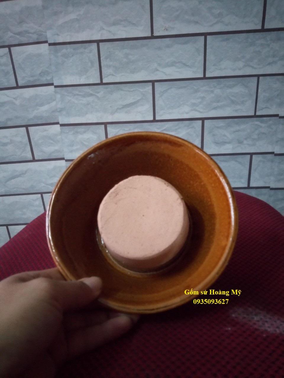 Chén kê chân tủ 4 chén