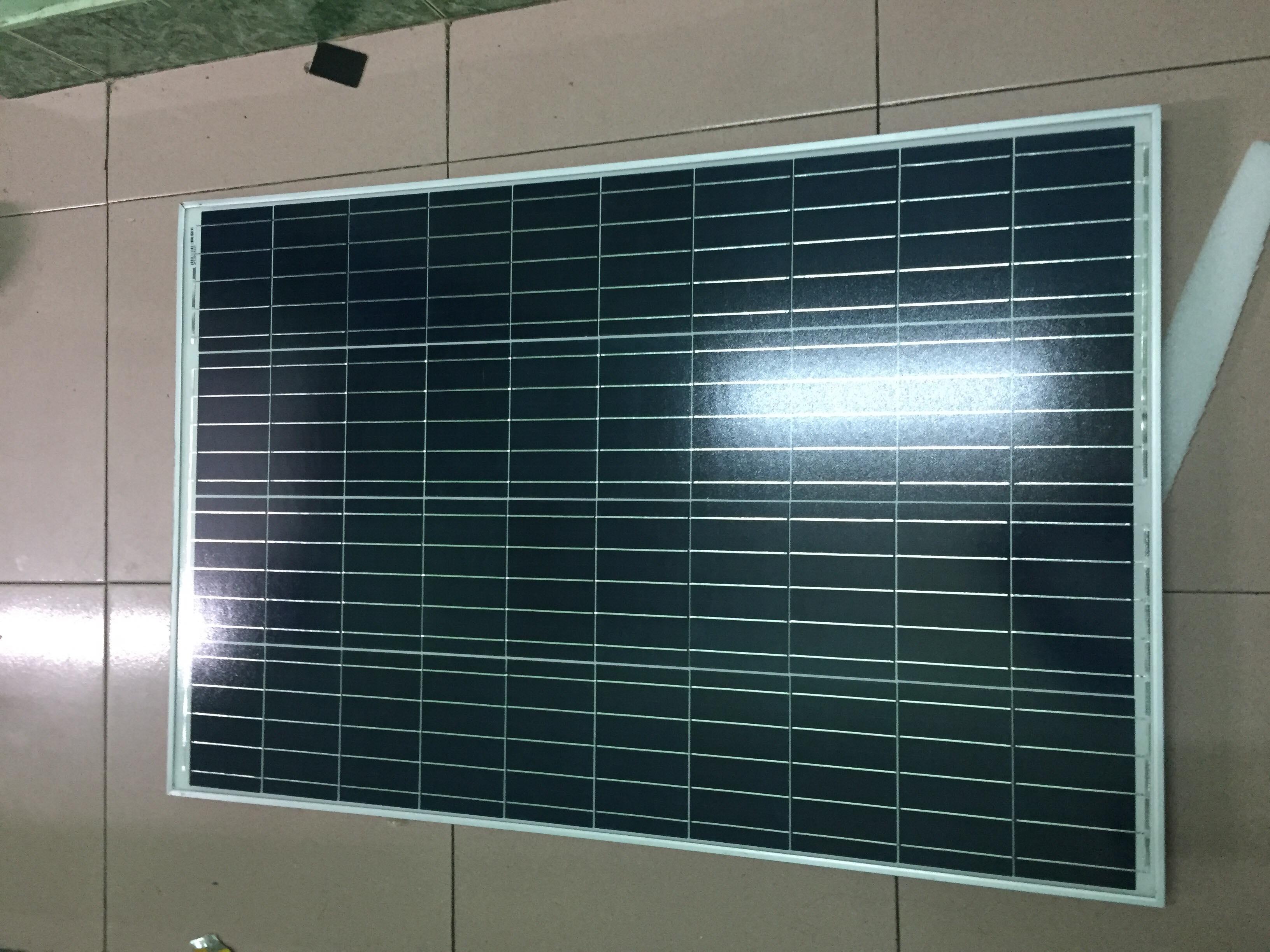tấm pin năng lượng mặt trời poly 100w tặng 2 đầu gim điện: đực, cái