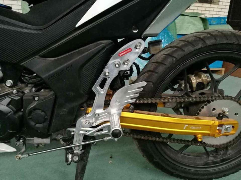 GẮP (CÀNG SAU) CHO WINNER150 (X1R) MÀU BẠC
