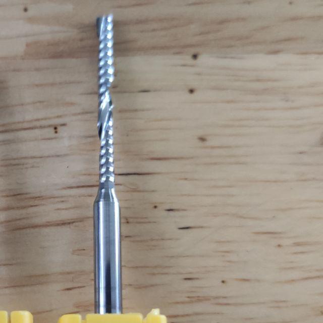 Mũi cnc xoắn 1 me 3.175 lưỡi 2mm