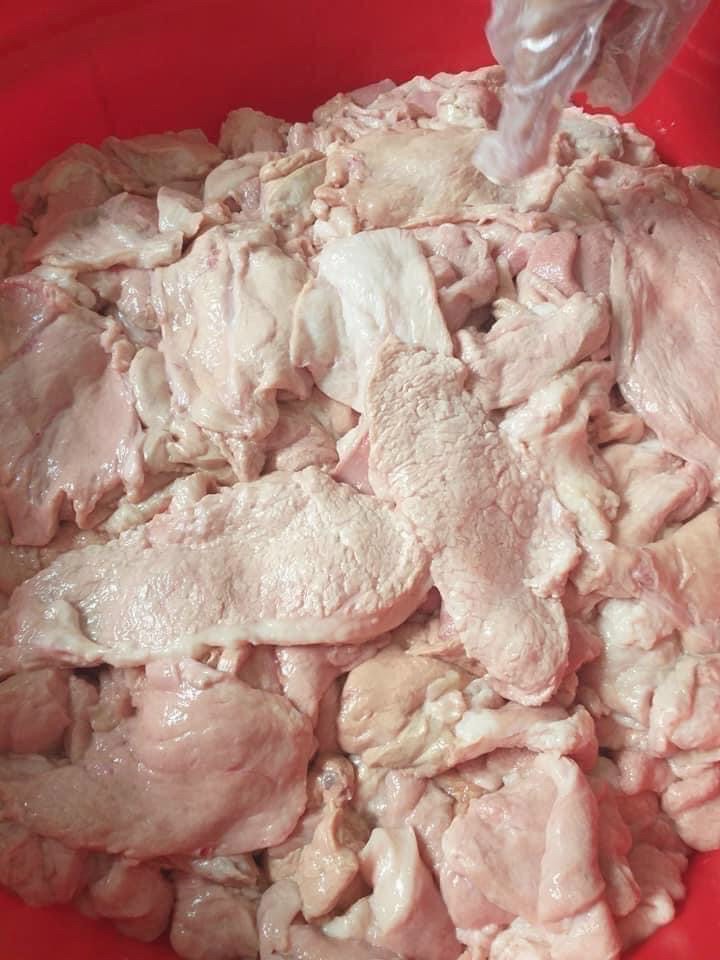 Pork Breast Marinated in Salad Dressing with Dipping Sauce 500Gr (Delivery in Ho Chi Minh City)