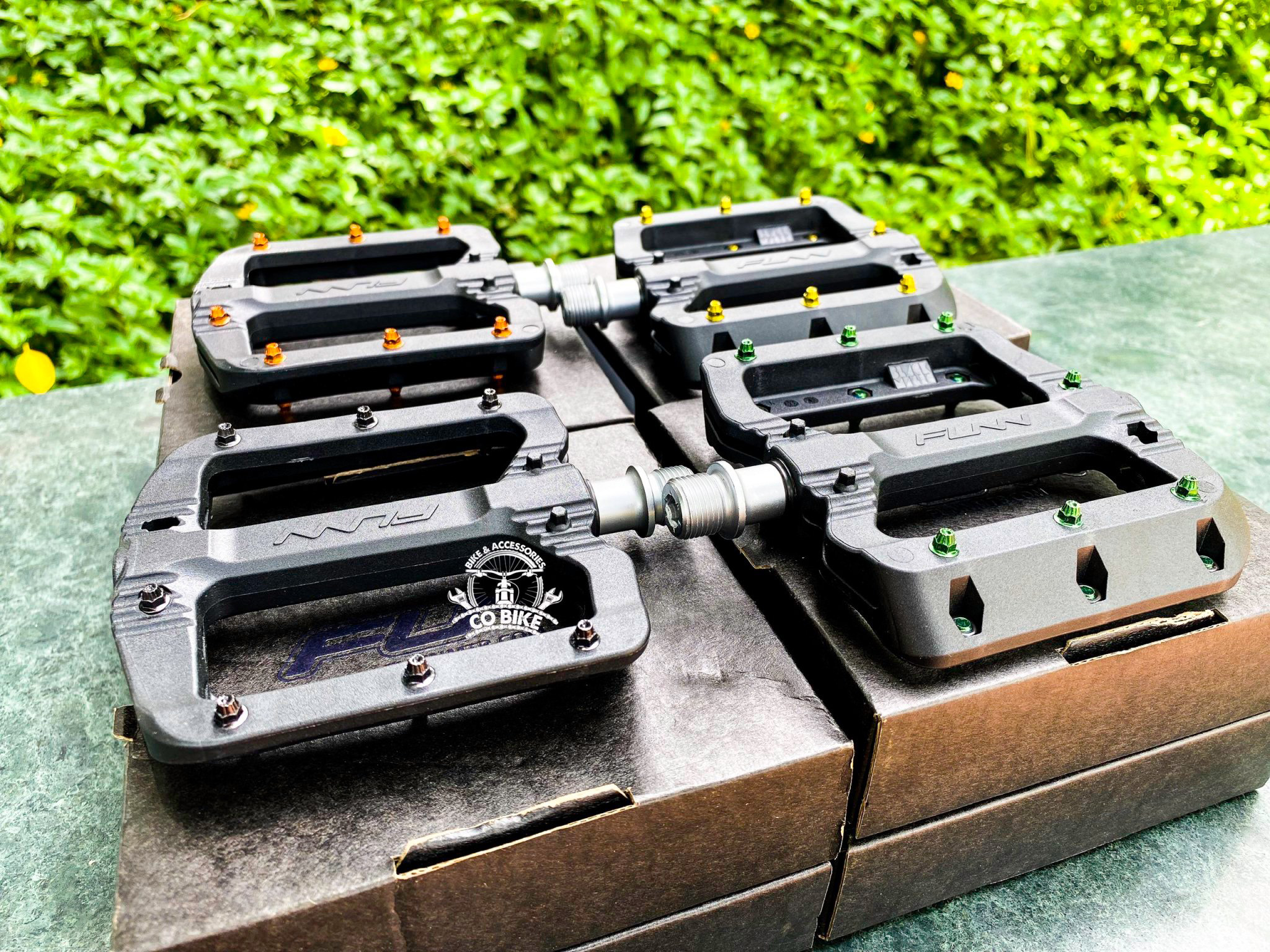 Pedal Funn ( BLACK MAGIC PLASTIC. MTB)