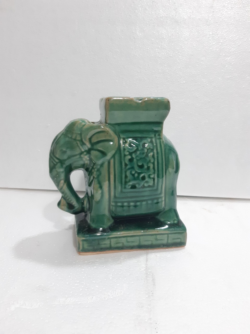 Đôn voi đựng tàn men xanh 15 cm