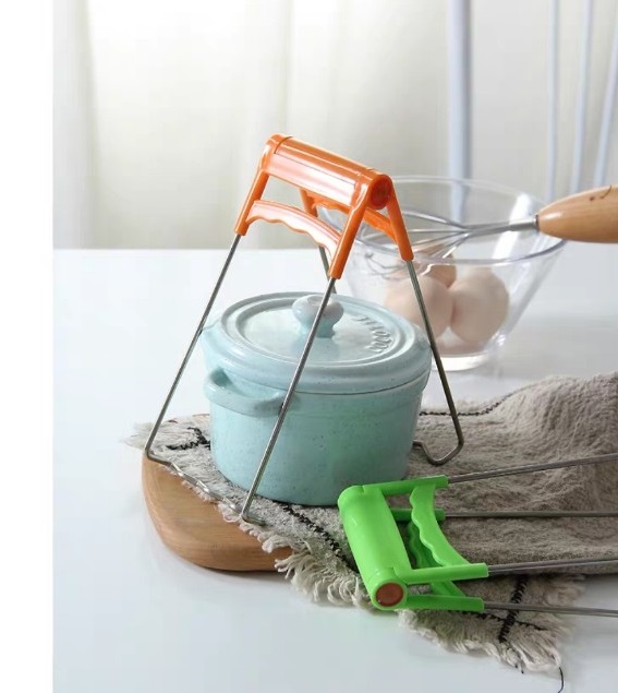Cặp đôi dụng cụ gắp đồ nóng trong bếp