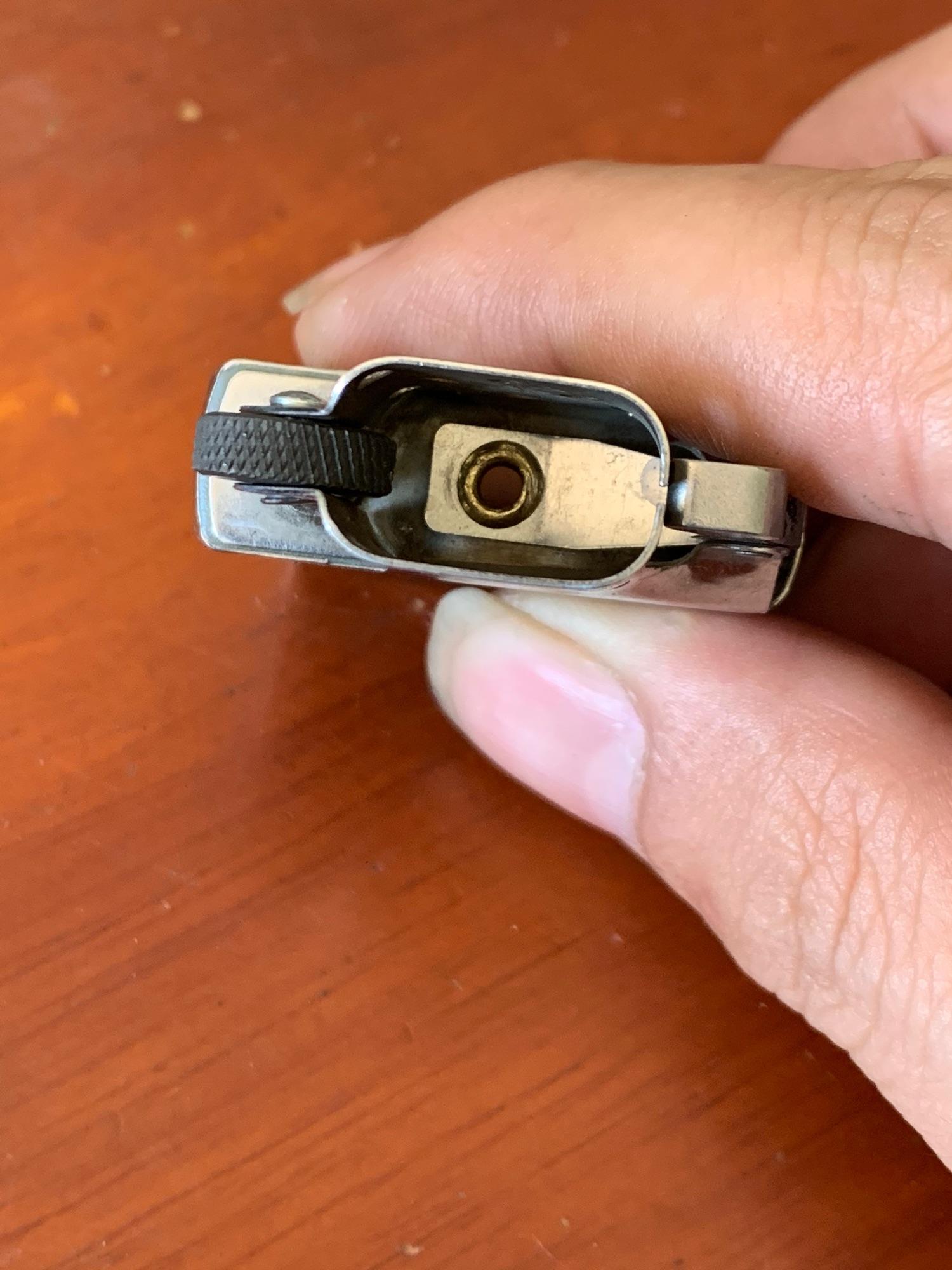 Lưỡi gà zippo