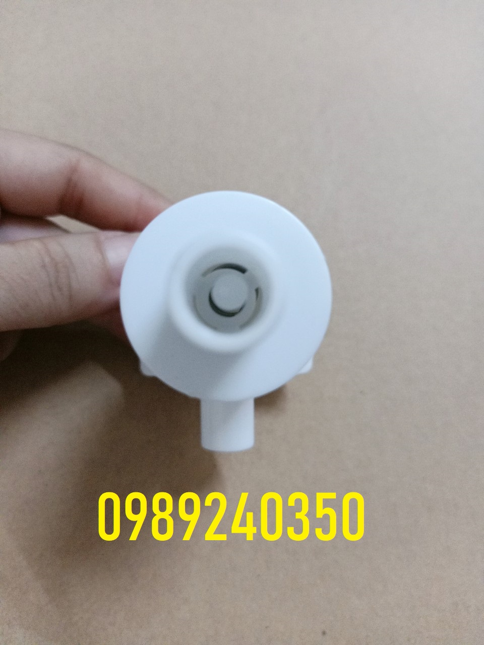 Van vòi cây nước nóng lạnh chính hãng