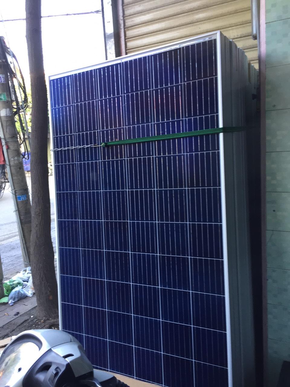 2 TẤM PIN NĂNG LƯỢNG MẶT TRỜI 100W ( 200W).