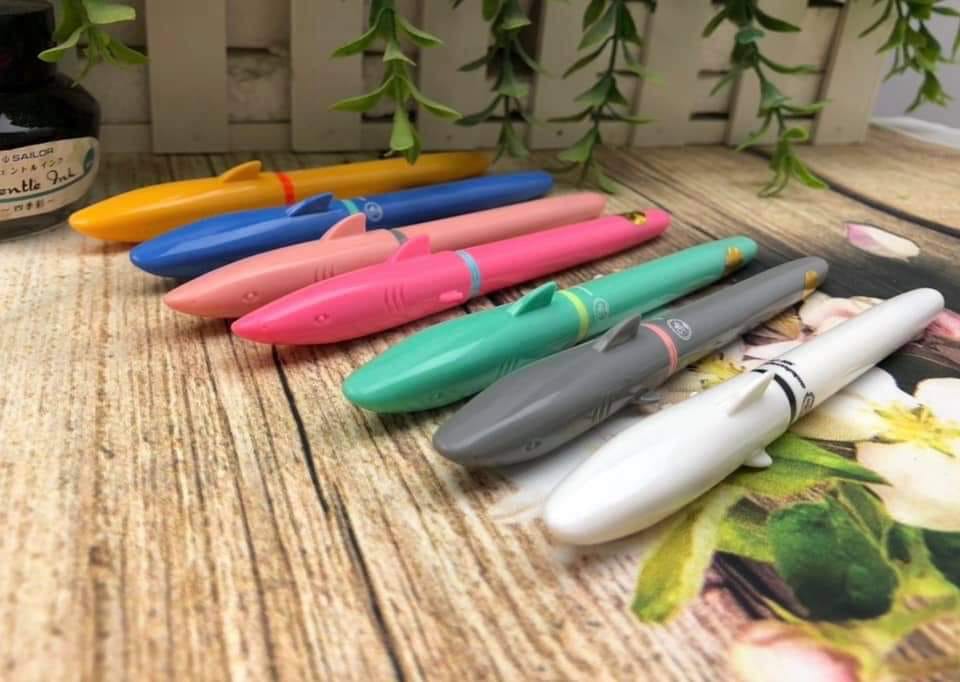 Bút mài thầy Ánh SH 067 (bút cá mập) - êm trơn