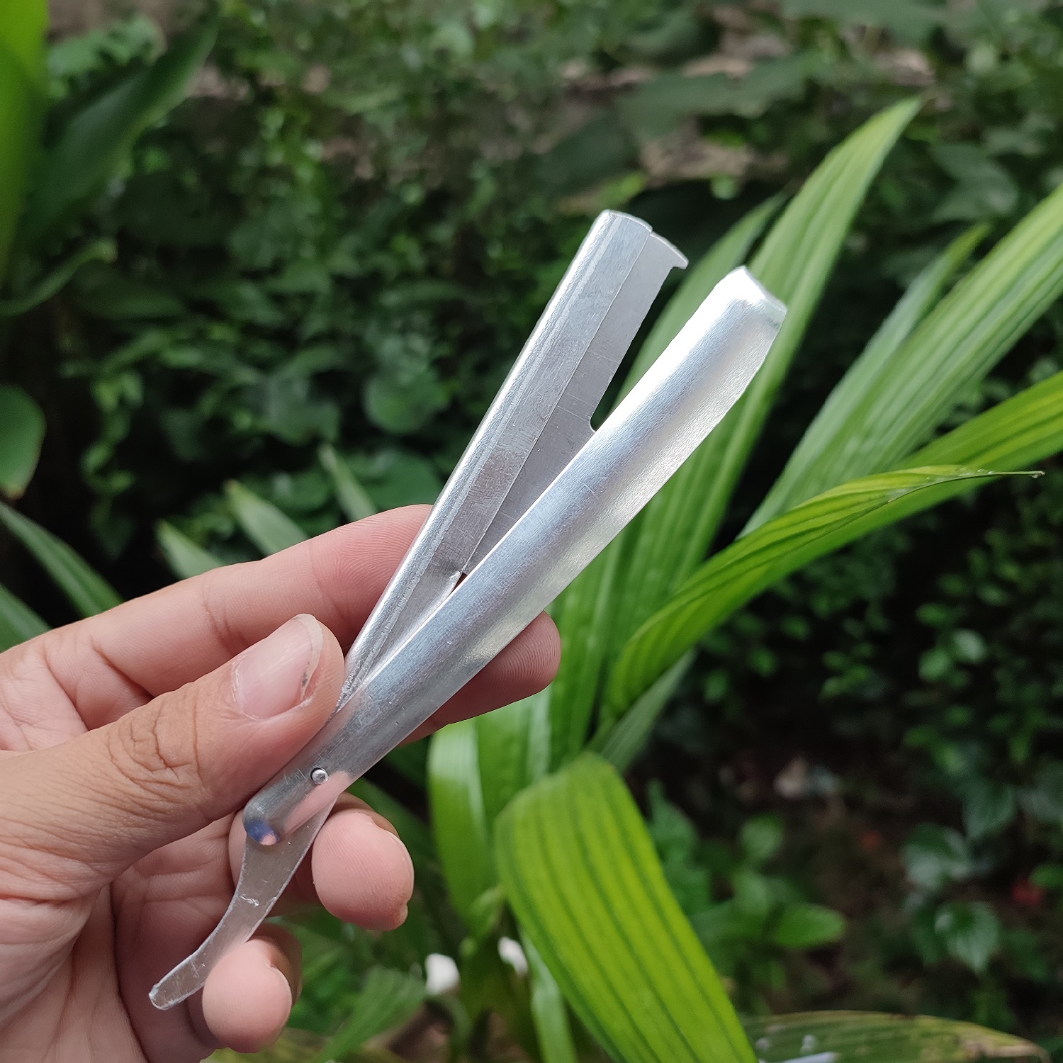 Dao cạo lông mặt- cạo râu cán nhôm (VĂN PHÚ)