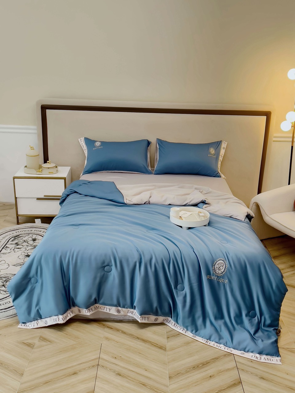 Set 4 món Chăn Ga Gối phi lụa Dream City “ chăn trần hè”