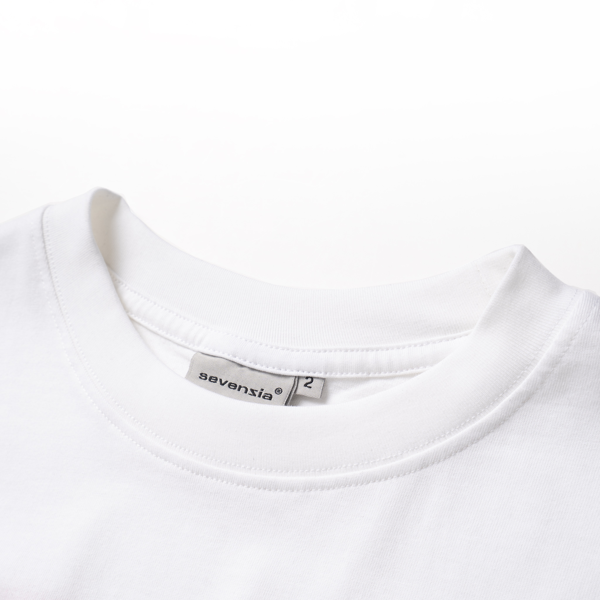 Áo thun form nữ SLC - regular tee "Pink Heart" - Trắng