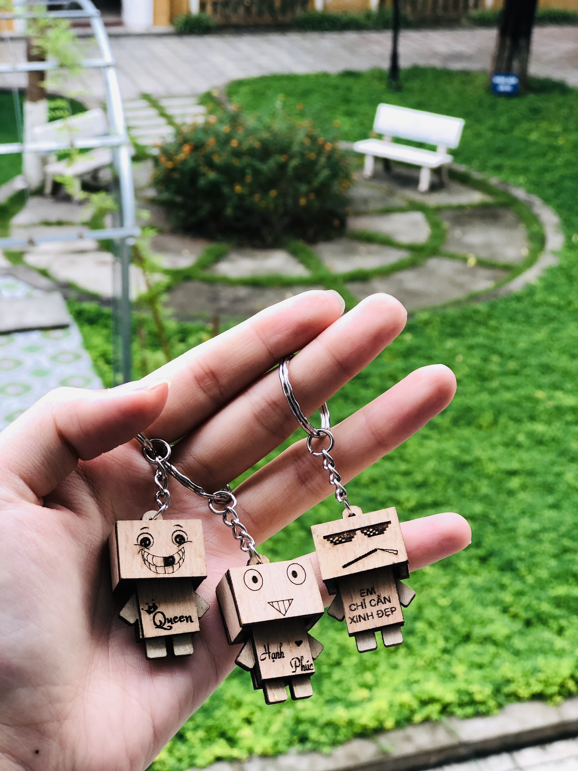 Móc khóa danbo mặt cười Gỗ