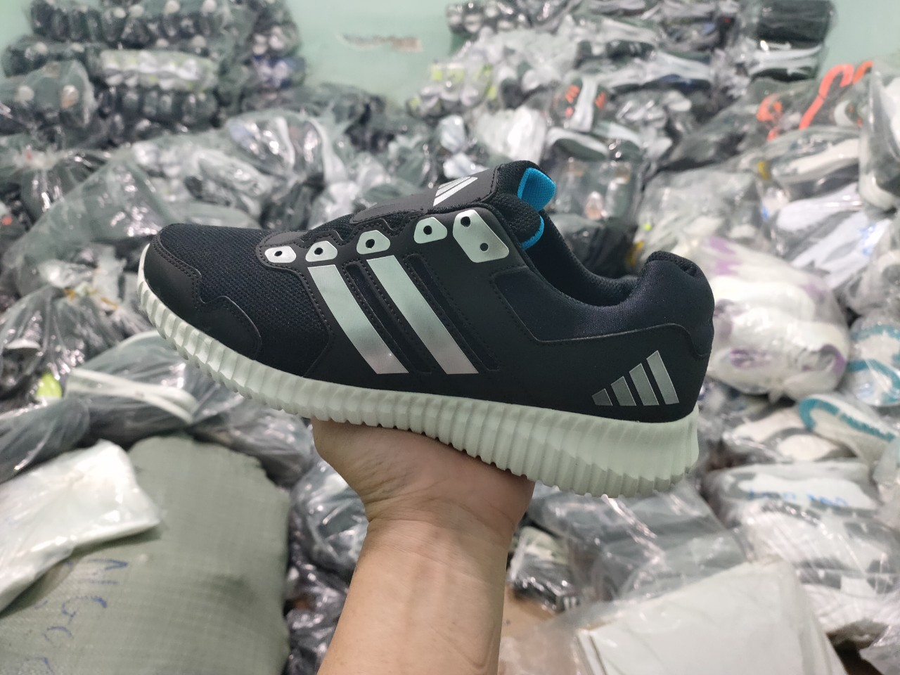 [HCM]Giày sneaker nam nữ đen sọc trắng size 35 đên 43 (CT04)
