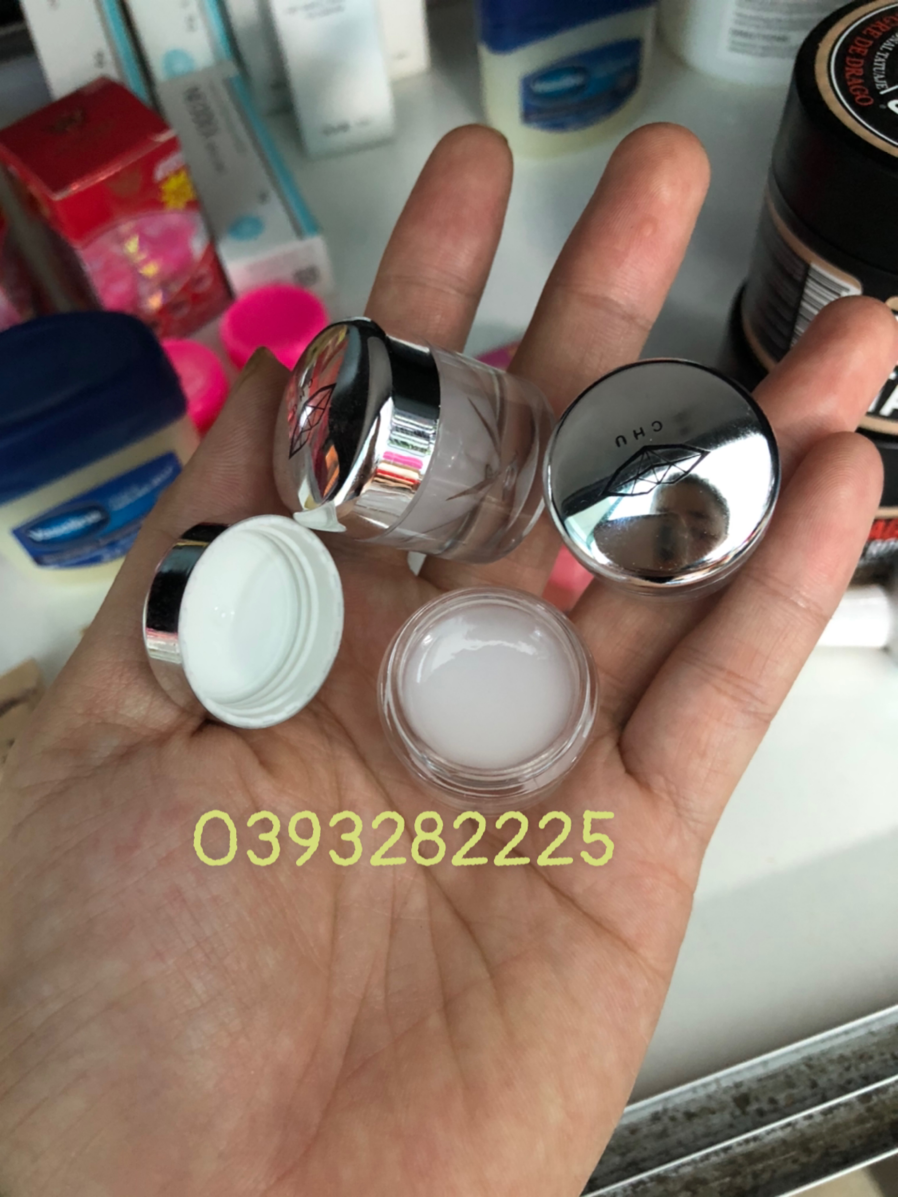 son dưỡng môi CHU
