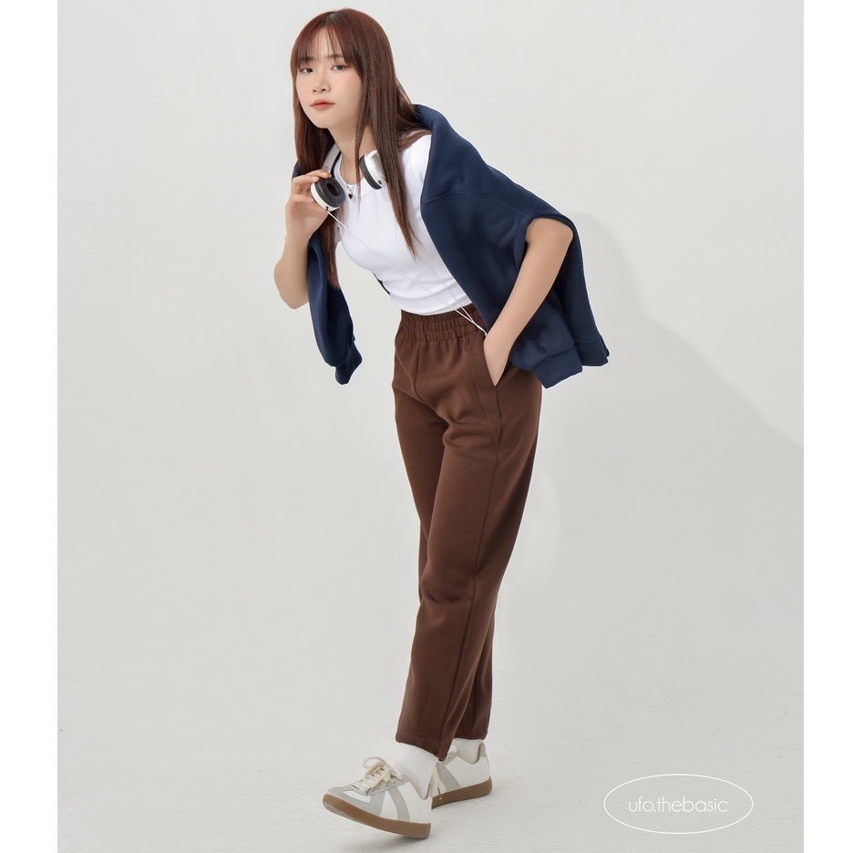 [Nhập LAZLOOK99 GIẢM 100K/500K] Quần nỉ ống baggy trơn lưng chun - by ufo.thebasic