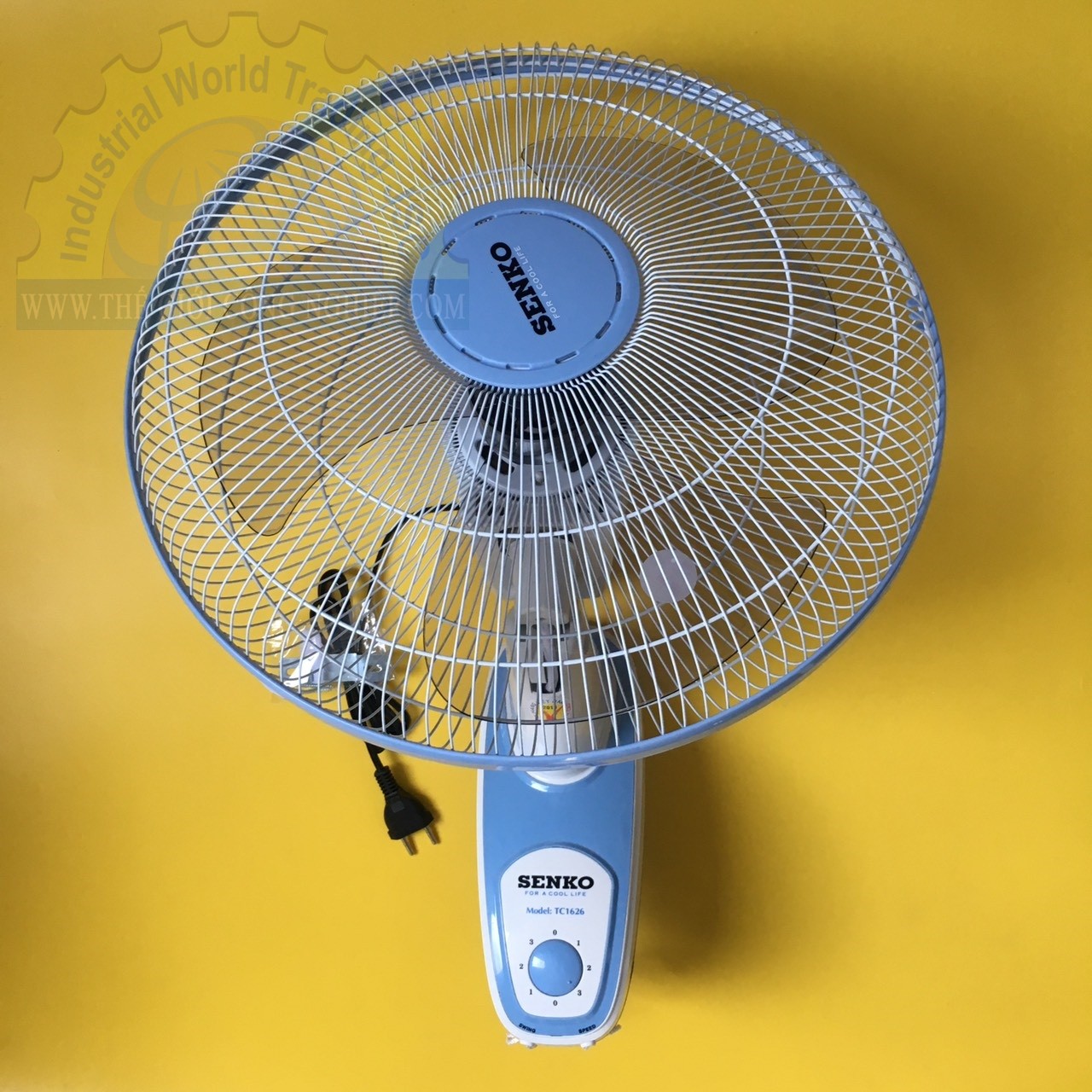 Quạt Treo Tường Senko - Có 2 loại