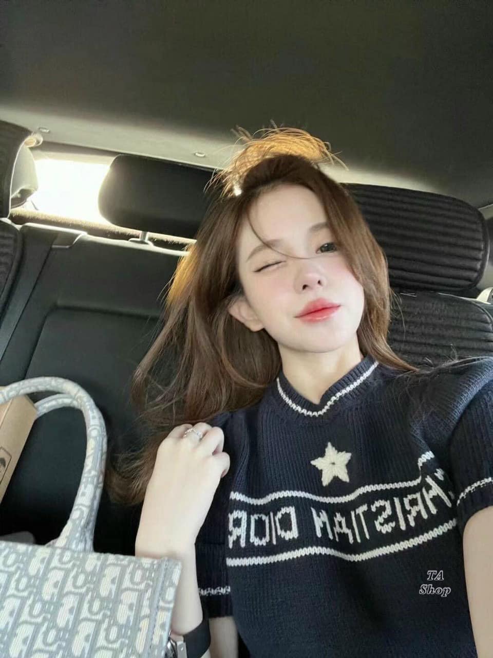 Áo Len Chữ D cộc tay