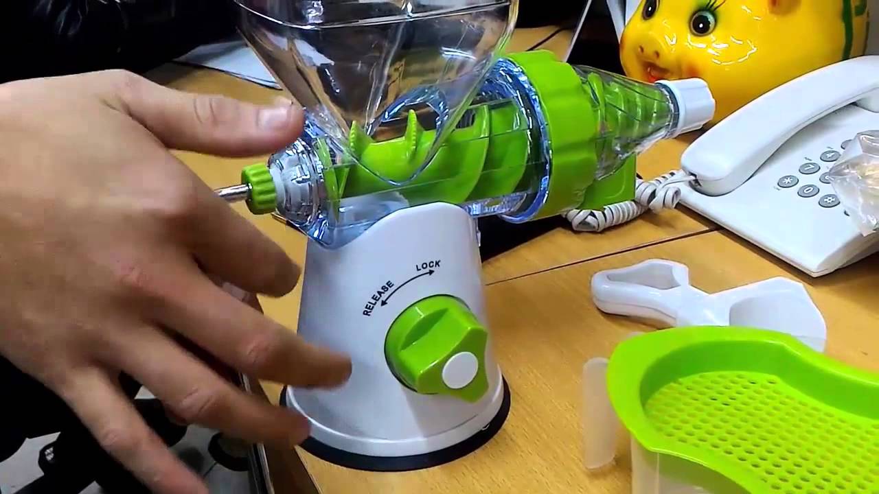 Máy ép hoa quả trái cây quay tay ( Màu Ngẫu Nhiên )