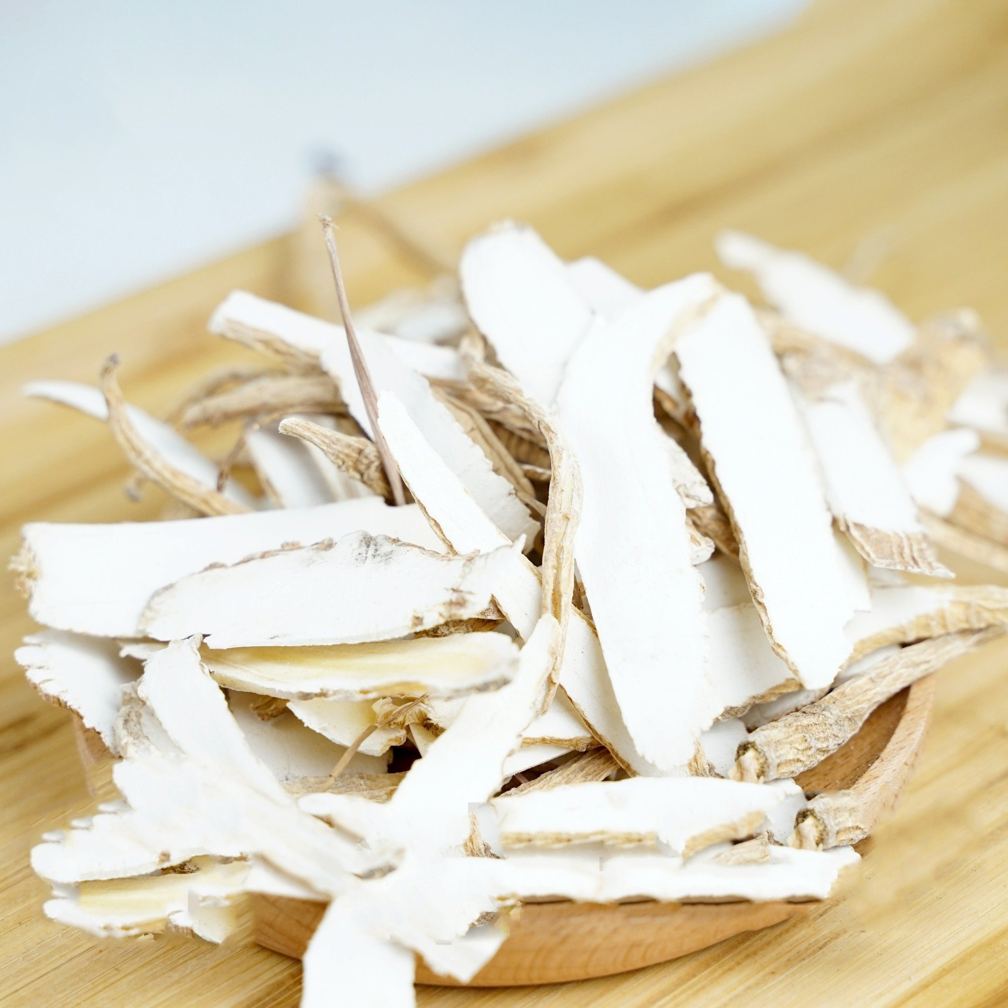 Củ bạch chỉ khô 100g - Tấn phát - Hàng loại 1 chất lượng cao