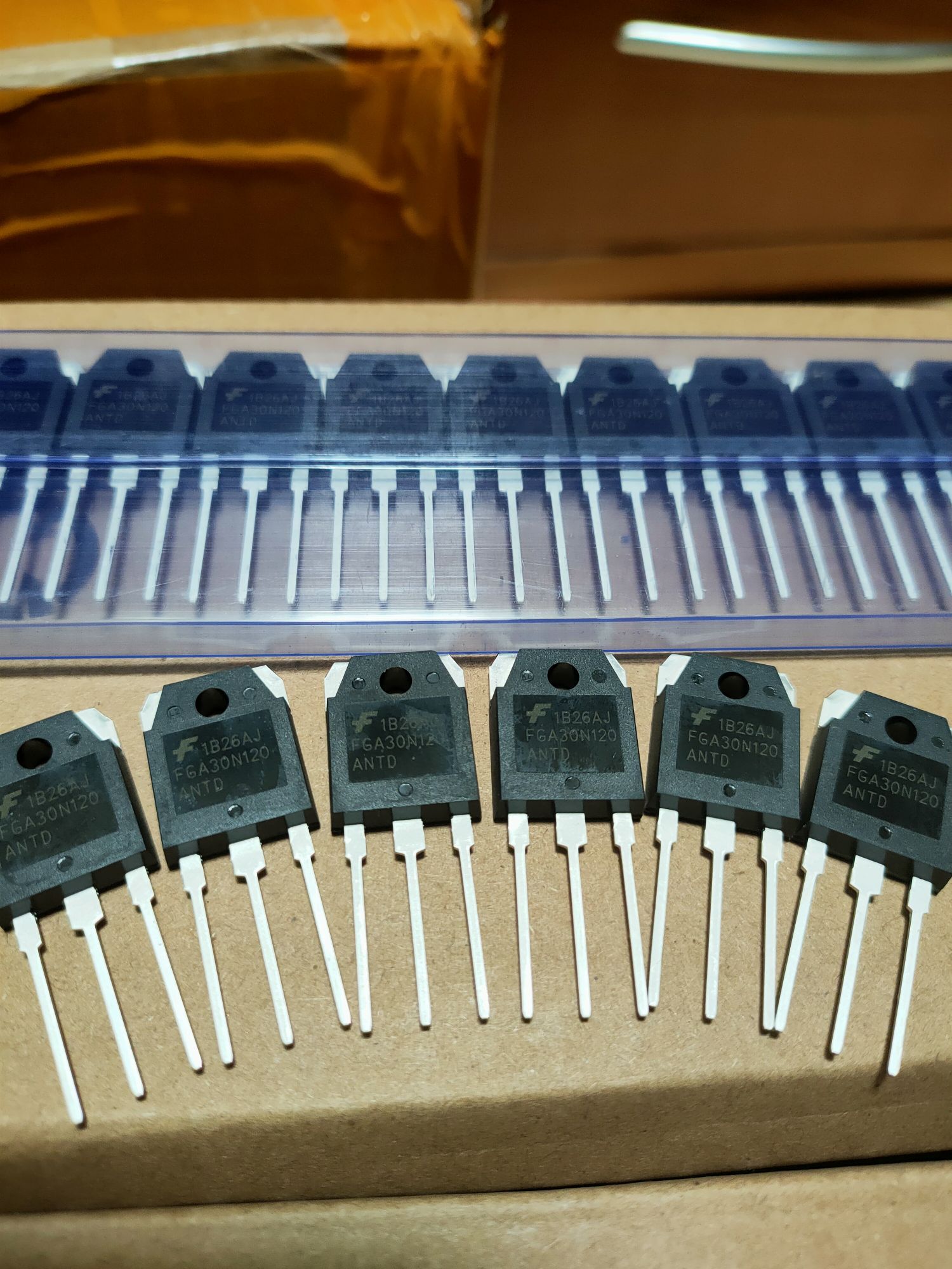 5 Con Sò bếp từ 30N120