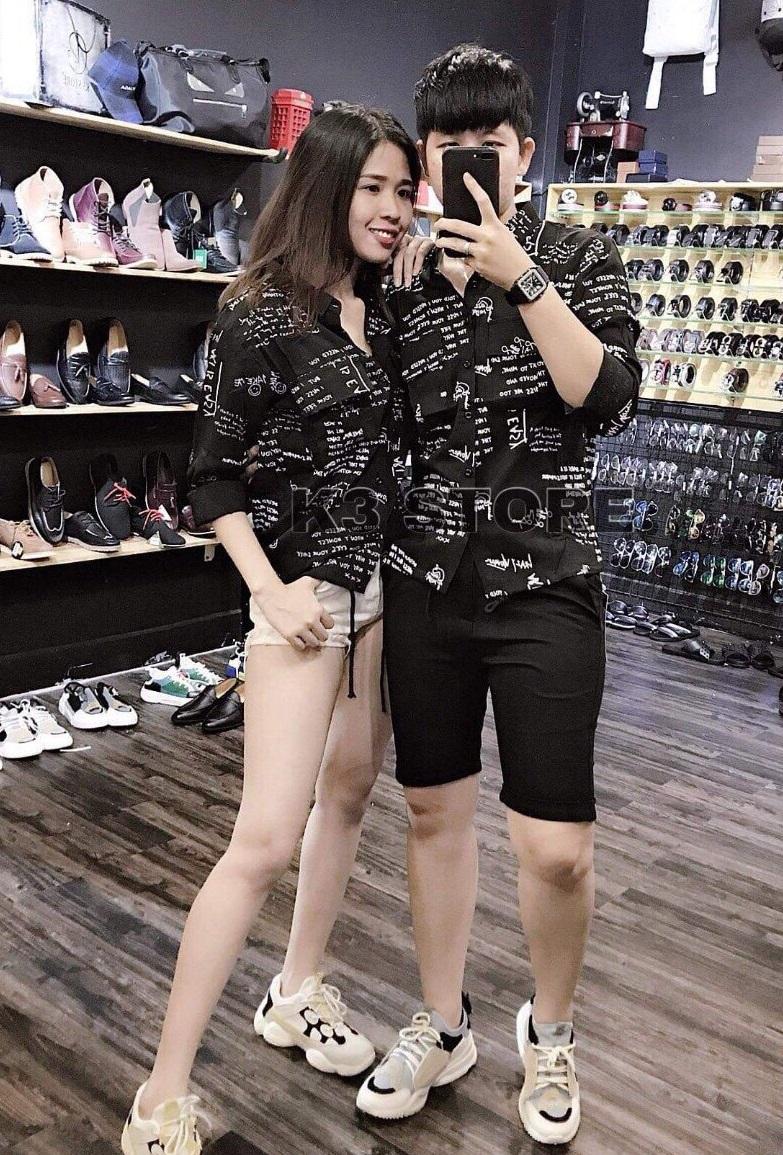 ÁO SƠ MI NAM NỮ KATE LỤA IN HỌA TIẾT CHỮ CÁ TÍNH