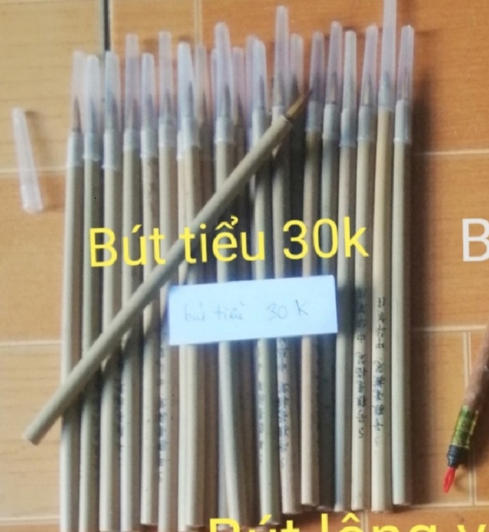 1 Bút lông viết Thư pháp cỡ Trung.
