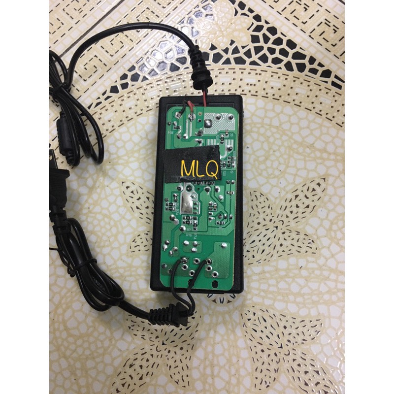 Nguồn ADAPTER 12V/5A