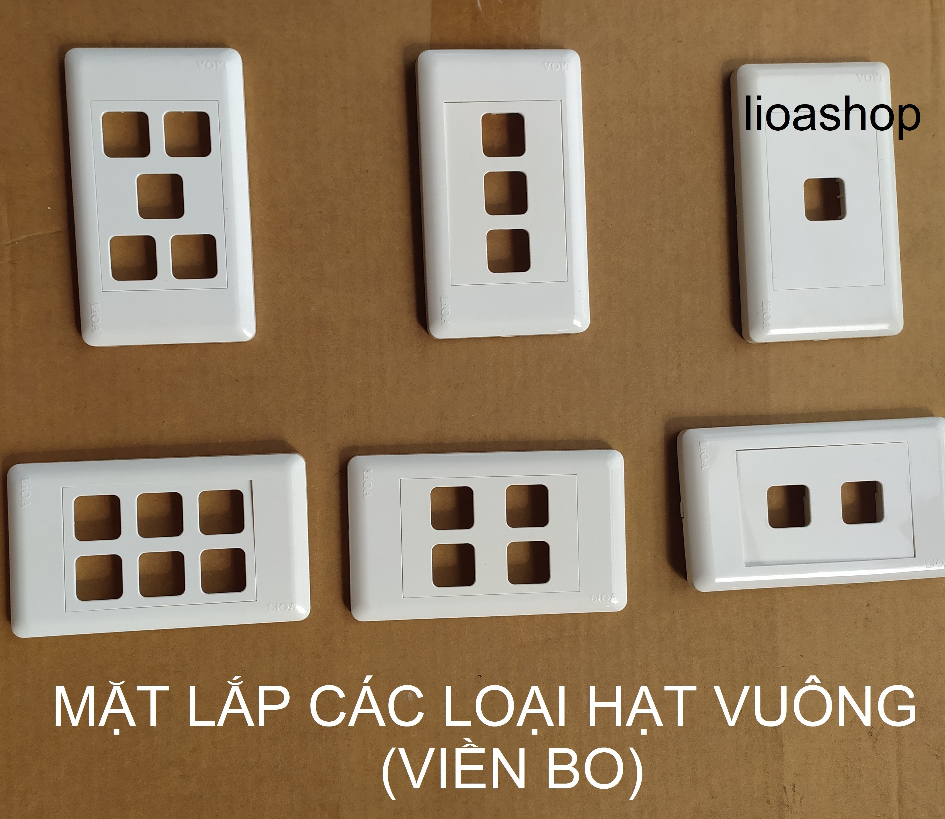 MẶT CÔNG TẮC 4 LỖ VUÔNG CHỮ NHẬT LiOA