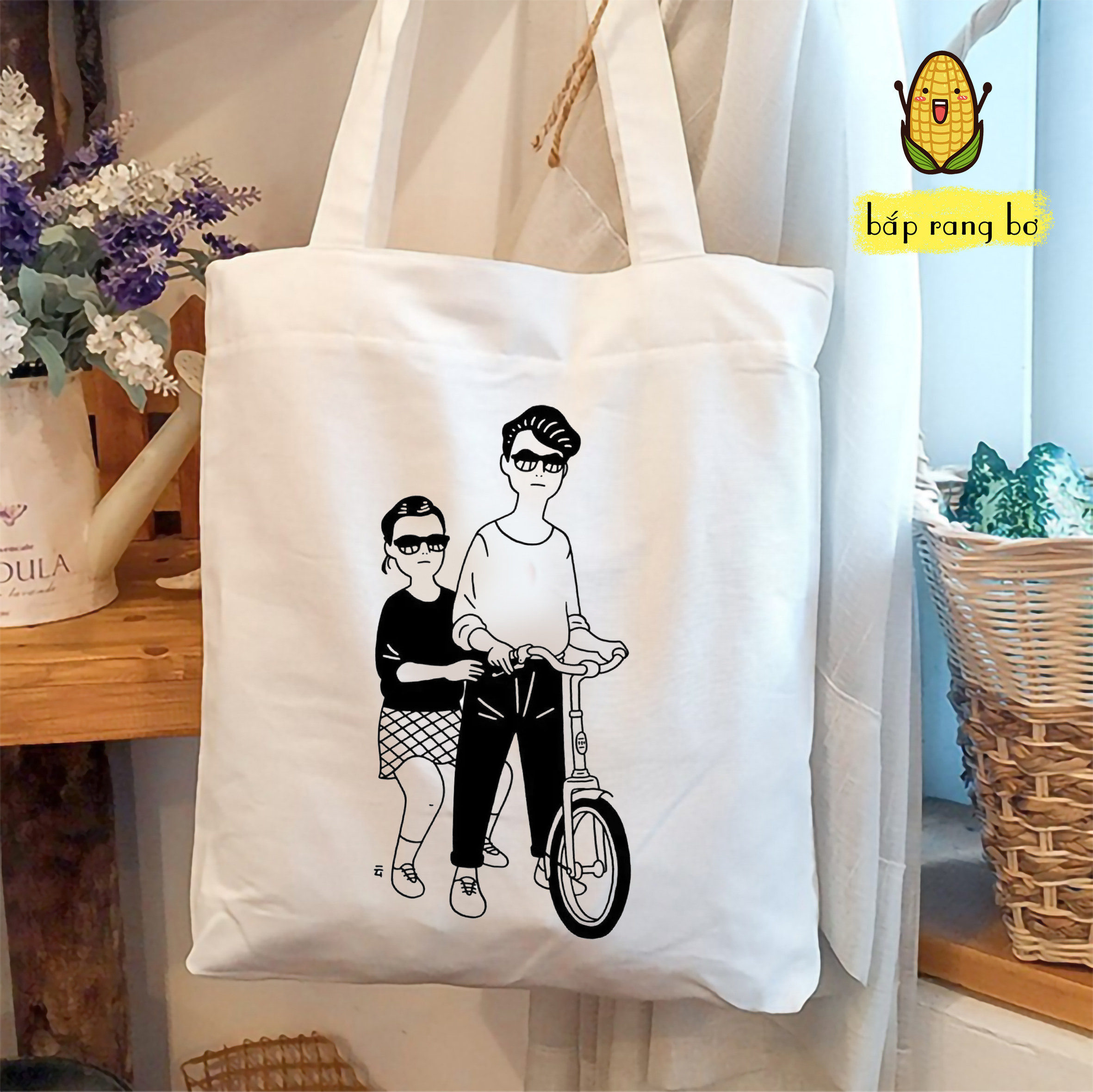 TÚI TOTE VUÔNG TRẮNG ĐEN (CÓ KHÓA) - VẢI CANVAS