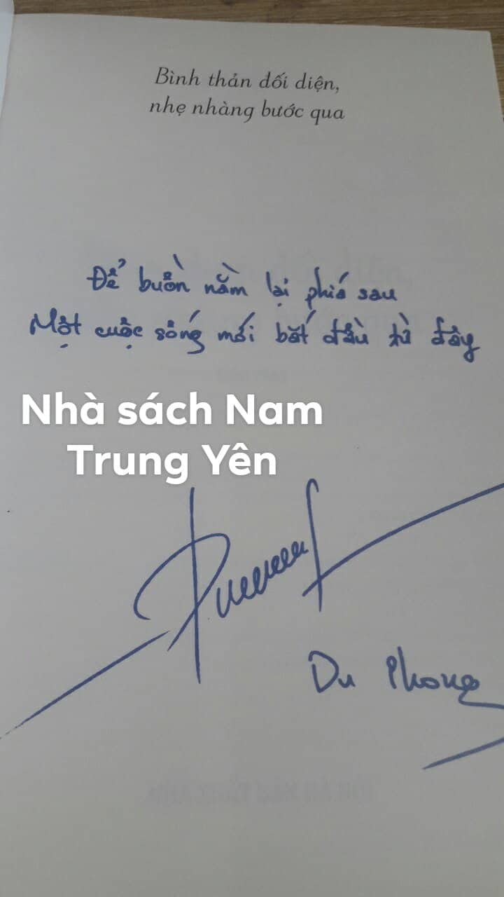 Sách - Bình thản đối diện nhẹ nhàng bước qua - Du Phong