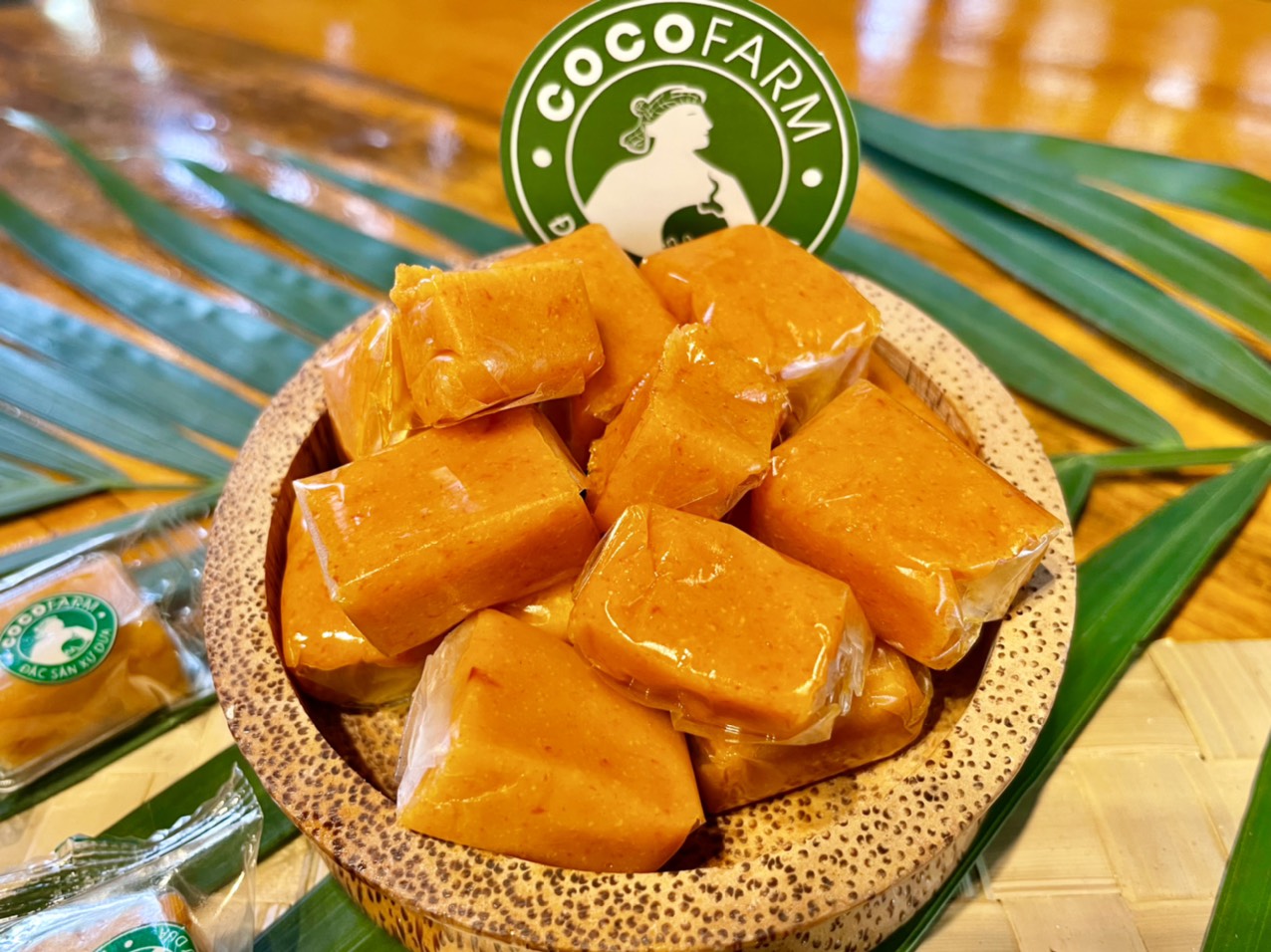 Kẹo dừa Sáp vị Gấc Cocofarm ít đường
