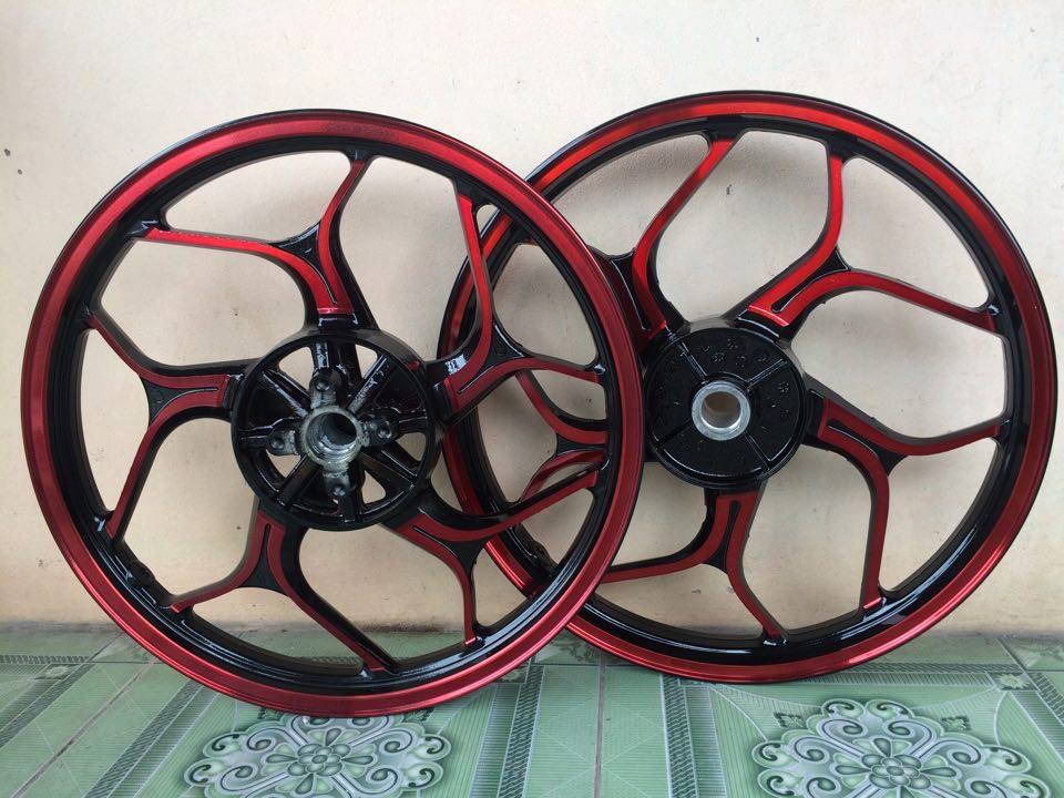 Vành đúc xe máy 10 nan đen đỏ phanh đĩa, phanh cơ