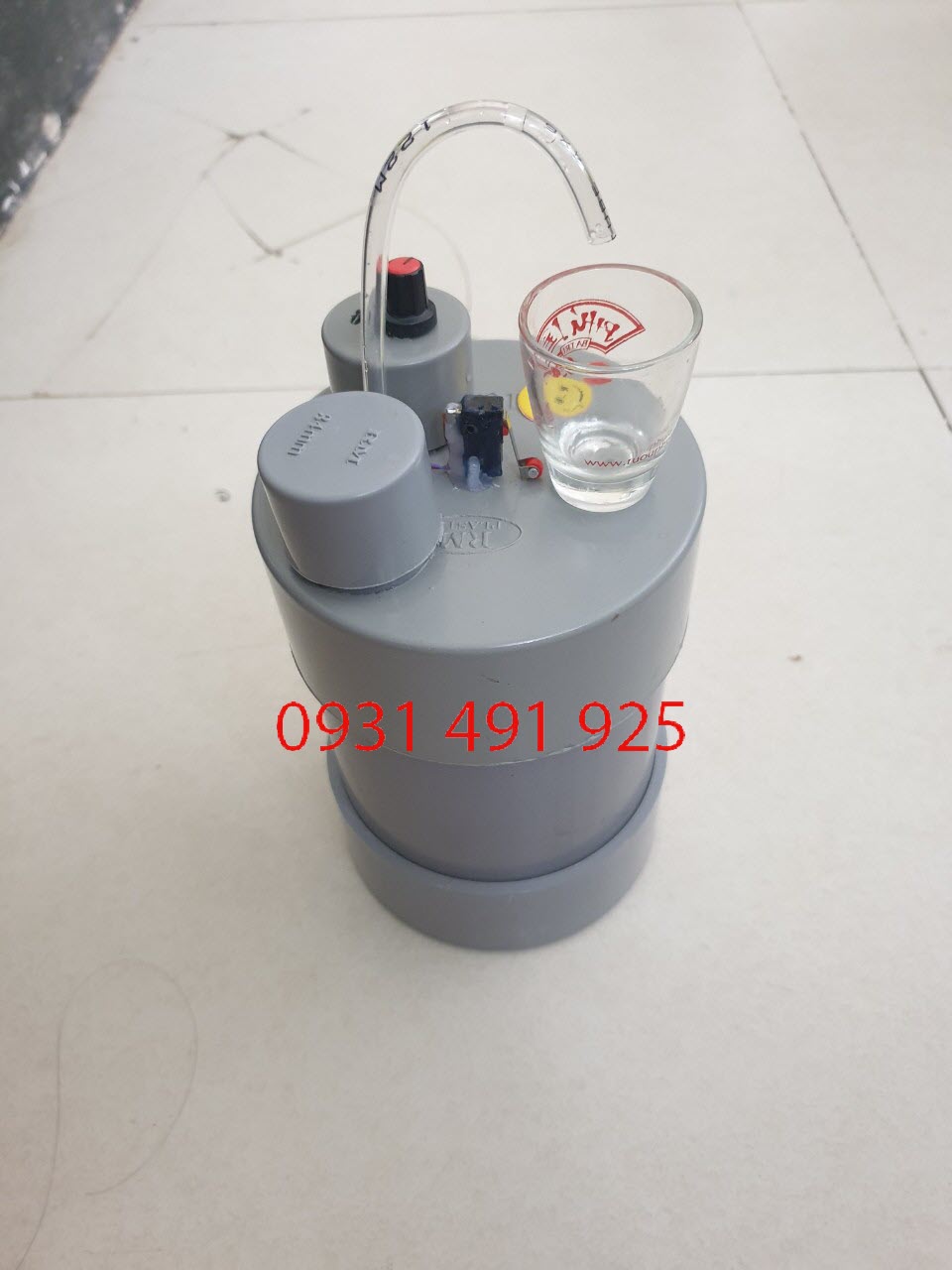 Bình rót ruou tự động thông minh