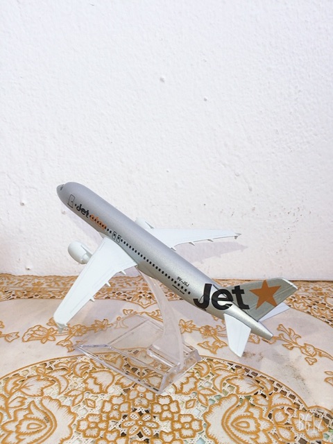 Máy bay Jestar mô hình kim loại 16cm
