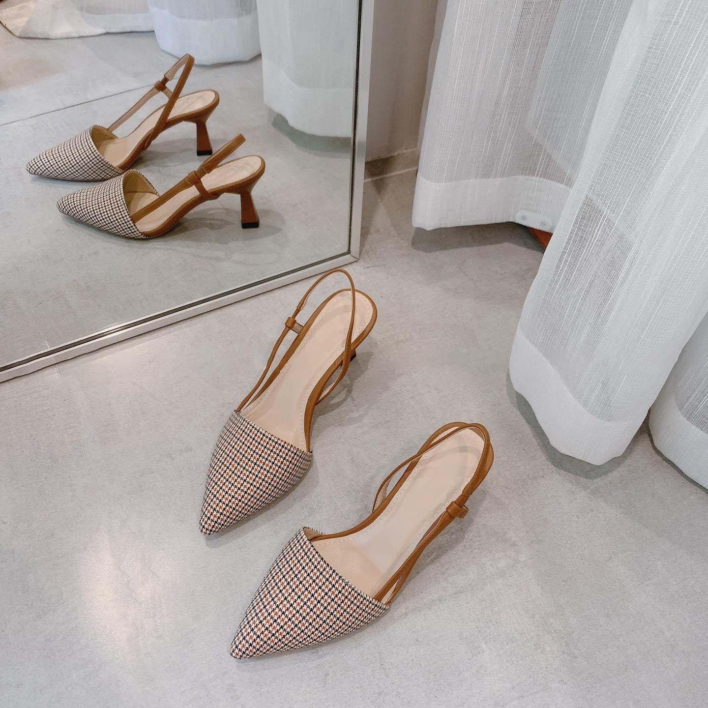 Sandal mũi nhon kẻ caro gót 6P