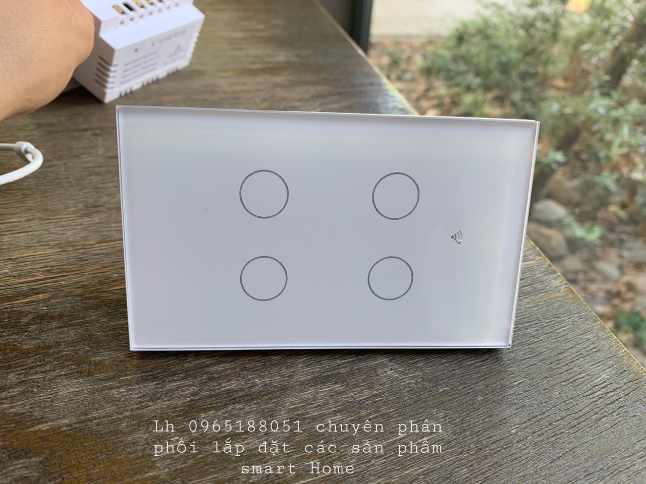 Công tắc thông minh Tuya 4 nút trắng wifi +rf 433 hổ trợ tiếng việt