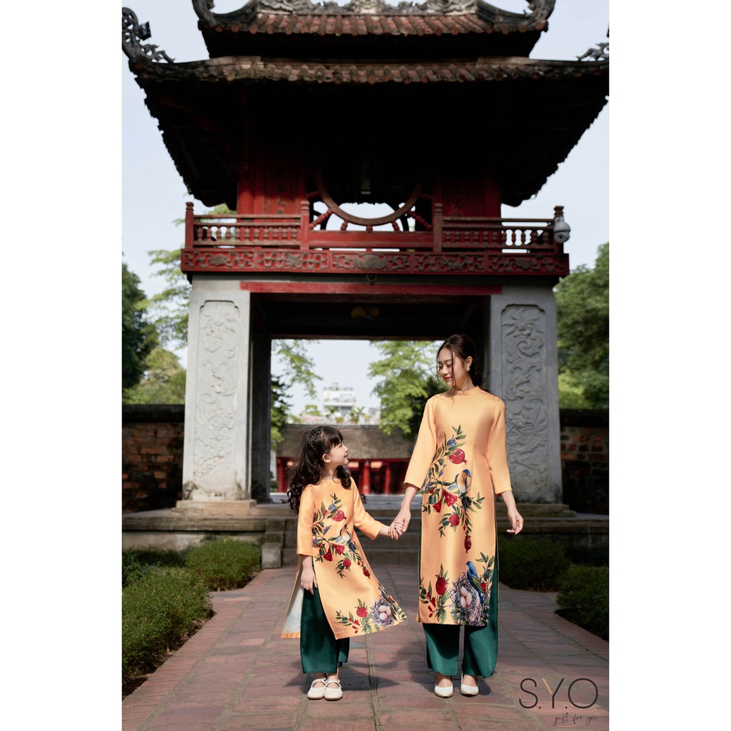 Áo Dài In Cành Lựu Đỏ Ad003