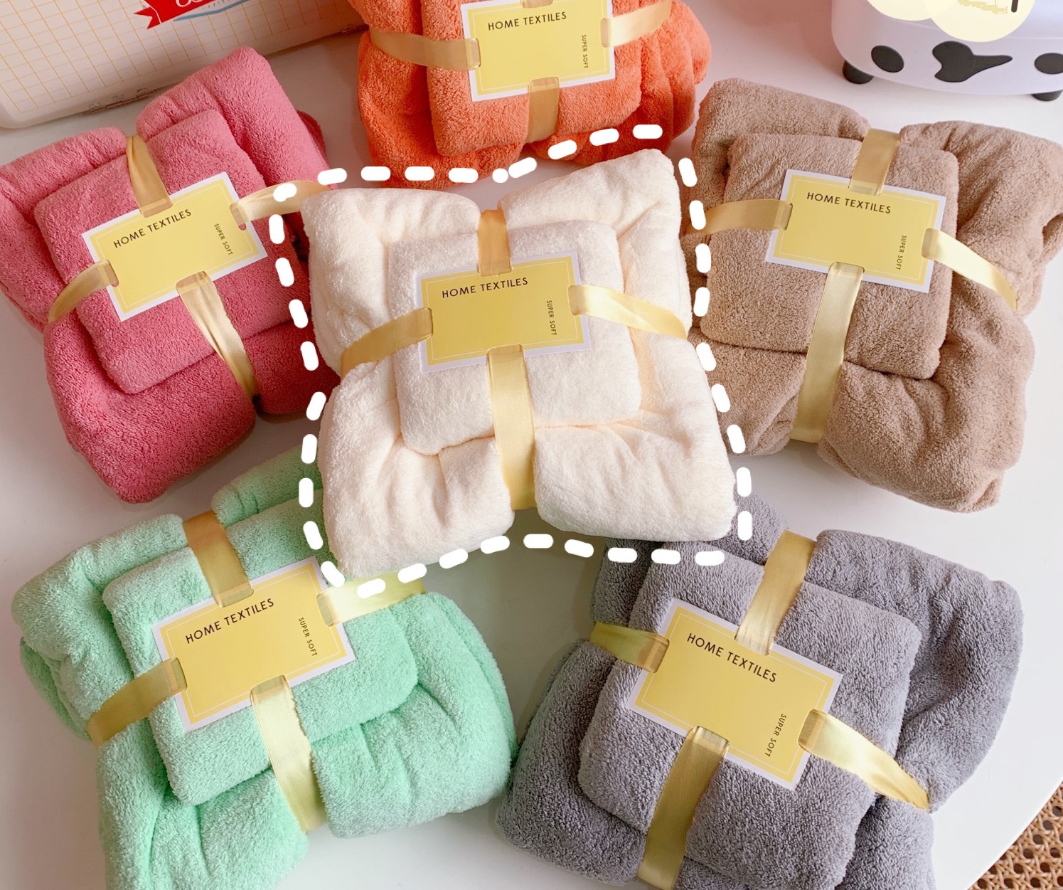 [Có sẵn] Set 2 Khăn Lông Cừu Mềm Mại Thấm Hút
