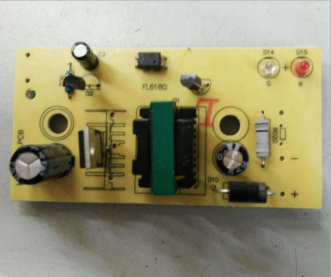Sạc bình ắc quy - 12V-chân đặc