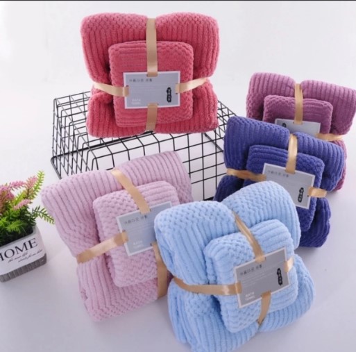 Set 2 Khăn Tắm Và Khăn Mặt Lông Cừu
