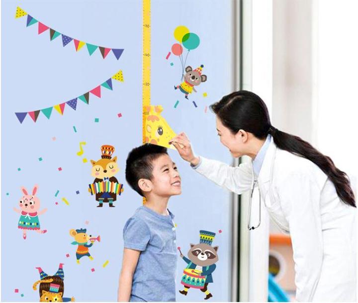 Decal dán tường đo chiều cao có gắn nam châm cho bé