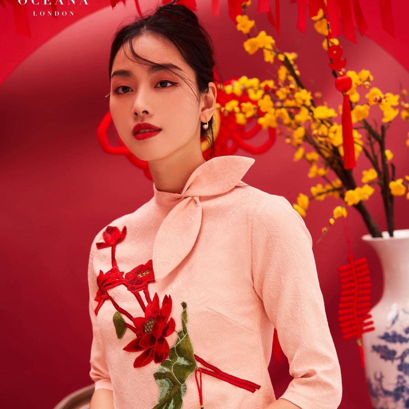 Oceana London - Váy gấm hồng