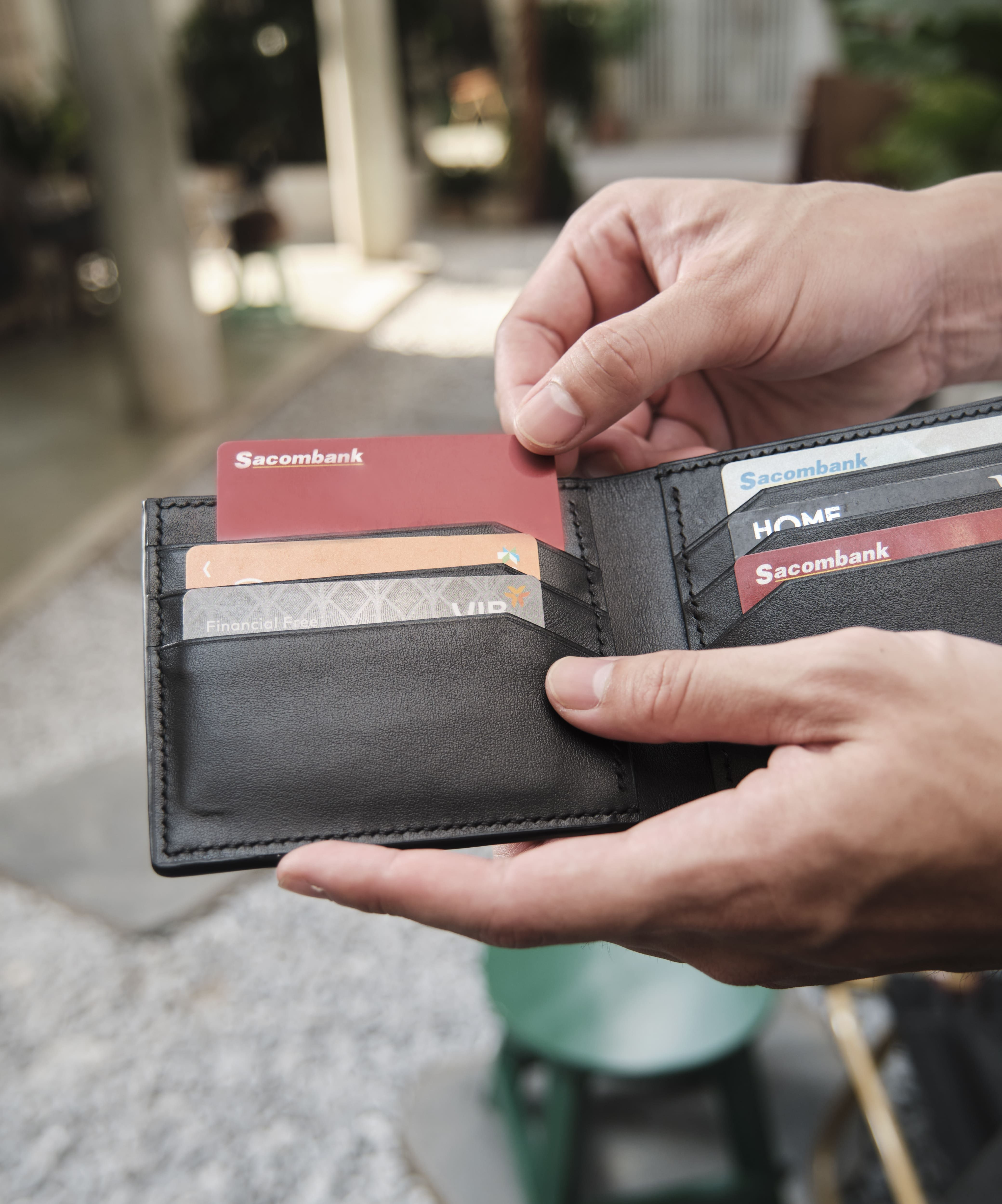 Ví Da Nam Gập Đôi (2 Dáng) Leonardo Hugo Wallet, da Vachetta bền bỉ