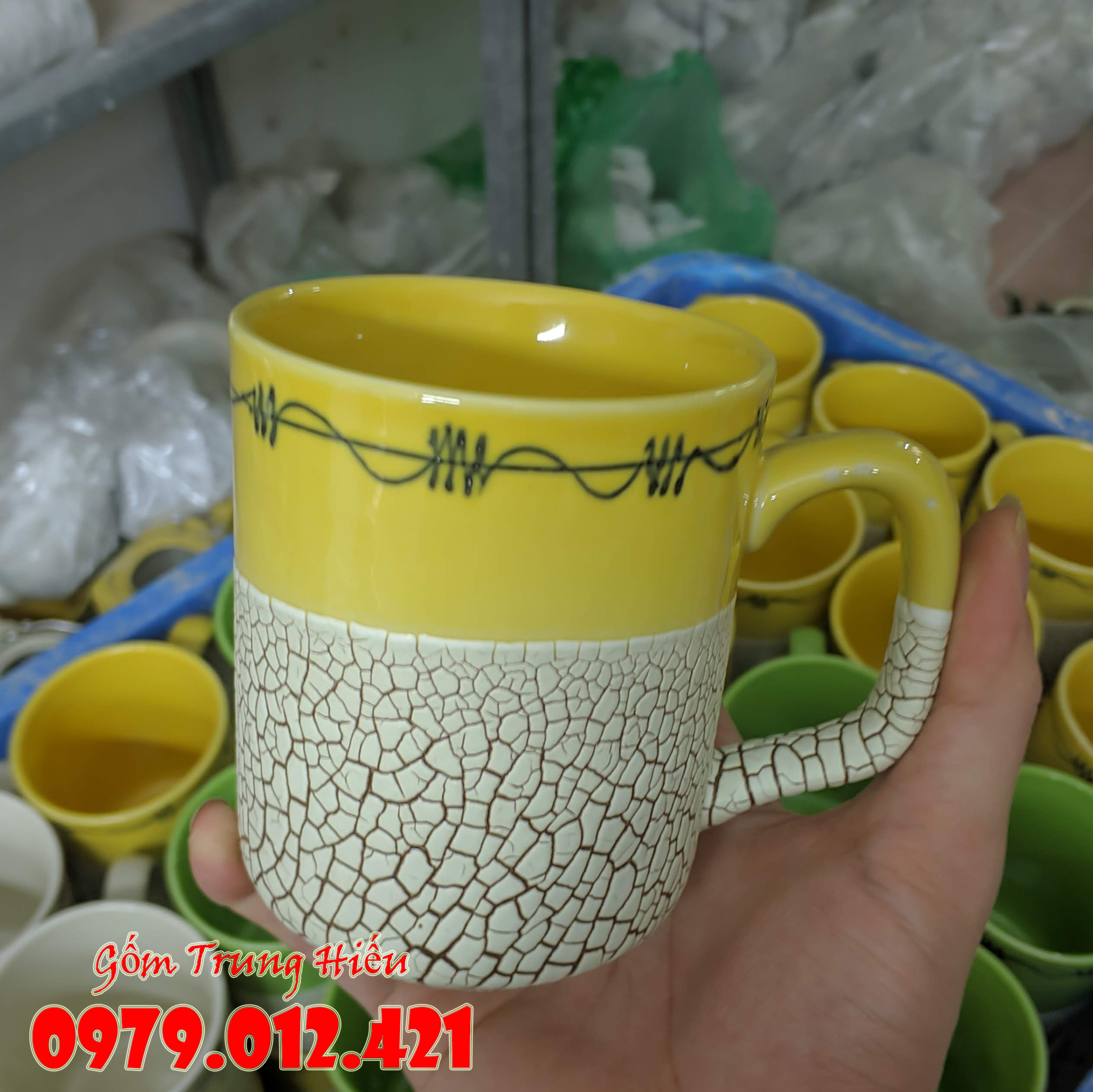 Cốc nước gốm Bát Tràng men rạn
