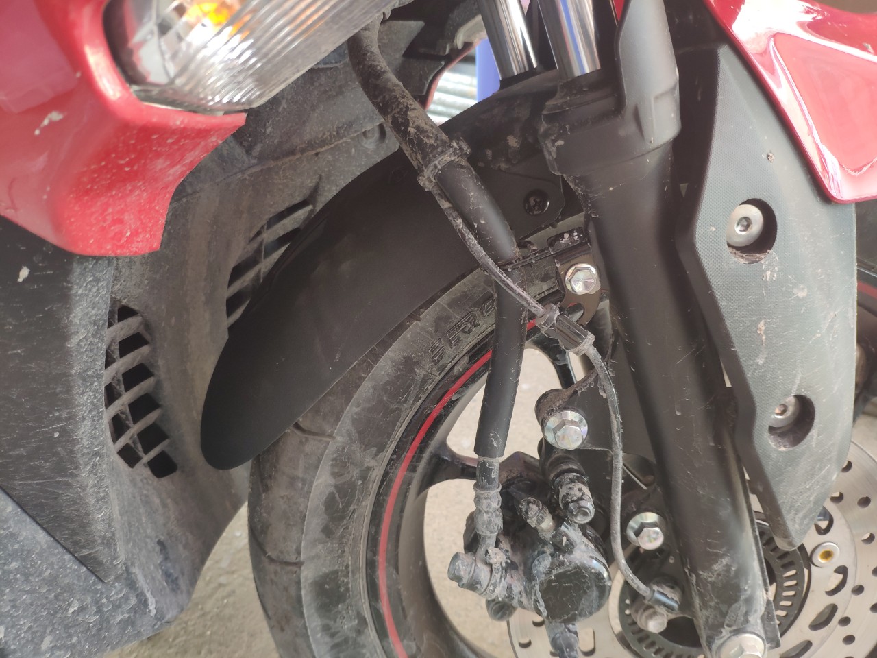 [HCM]Dè nối trước cho xe Yamaha NVX ( chỉ gồm miếng nối)